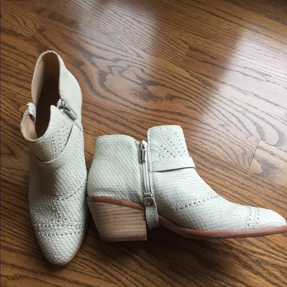 Vince Camuto Booties - Picture 3 of 3